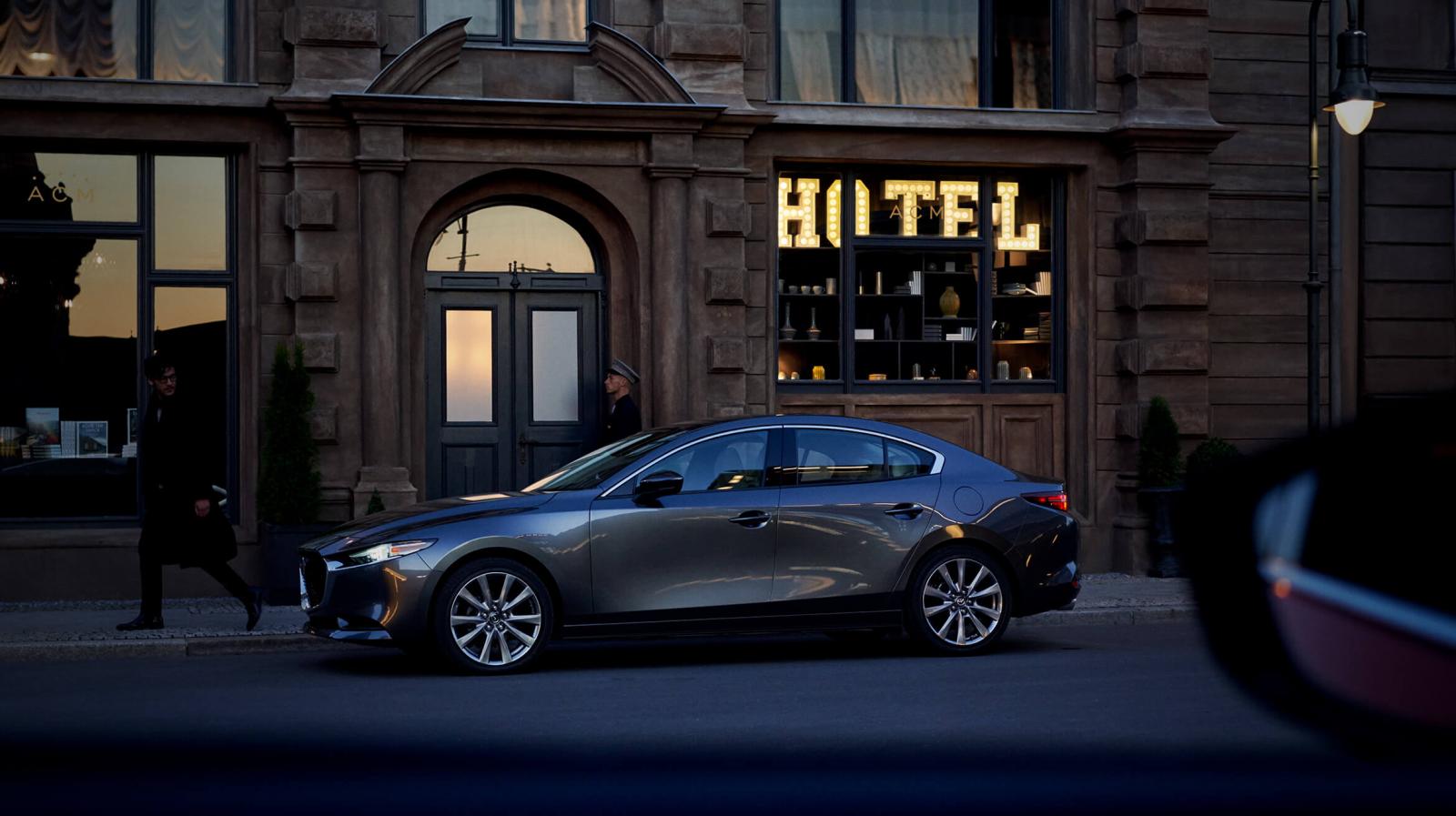 El representante de Mazda parece colocarse en este duelo