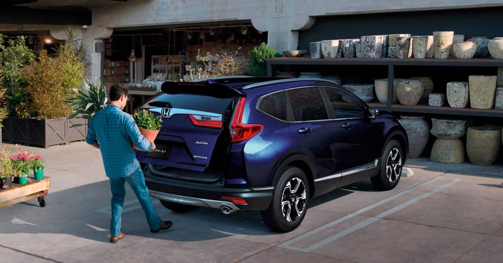 El diseño de la Honda CR-V EX 2019 es un poco más robusto y curvilíneo