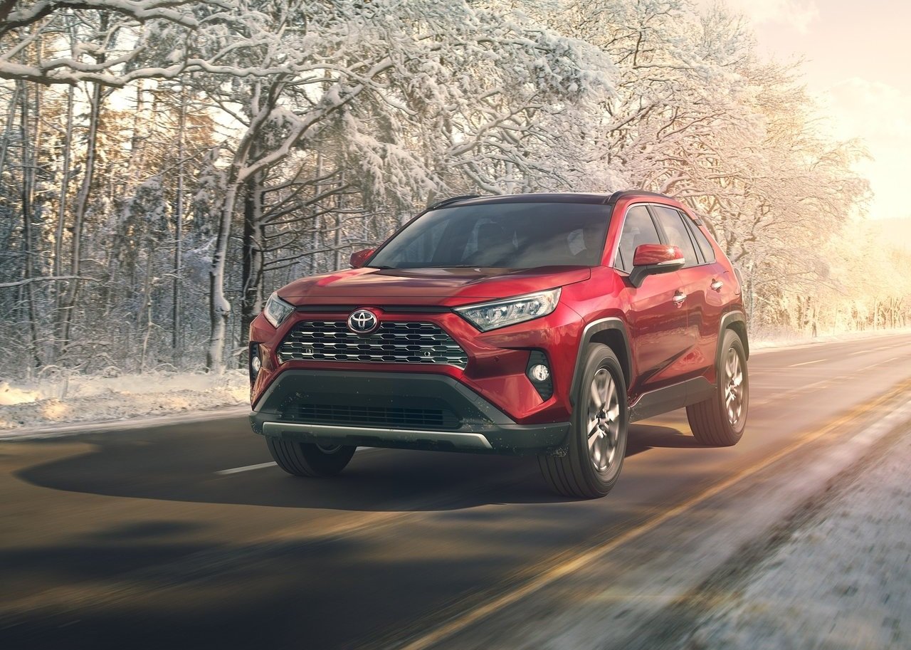 En comparativa: Peugeot 3008 Allure 2019 vs. Toyota RAV4 XLE 2019