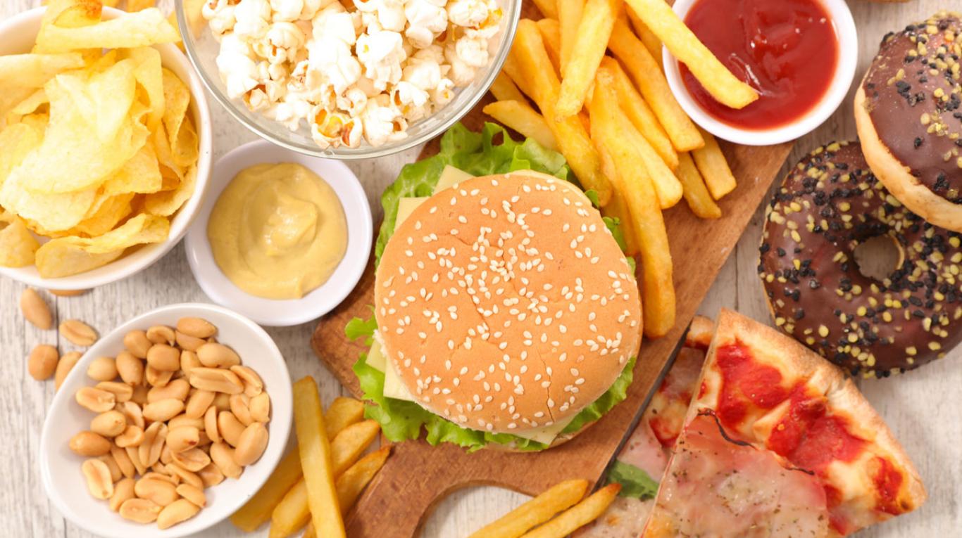 Alimentos que debes evitar si vas a viajar en auto