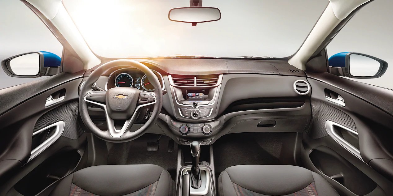 El interior del Chevrolet Aveo 2020 precio en México es muy funcional e intuitivo