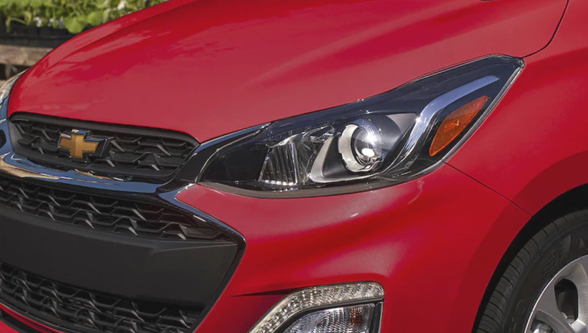 En todos los modelos se incluyen faros de halógeno y luces diurnas Chevrolet Spark precio mexico en venta