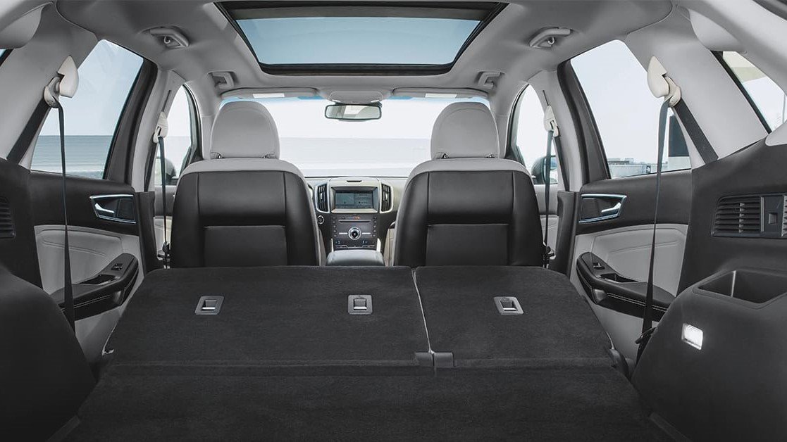 El interior ford edge precio mexico se adapta de buena forma a los requerimientos de la vida familiar