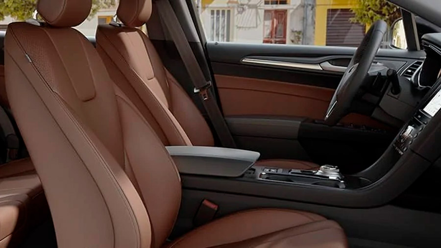 Las vestiduras de los asientos de Ford Fusion precio mexico son de piel