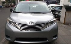 Toyota Sienna 2017 en venta-4