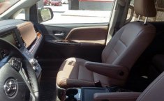 Toyota Sienna LTD 2019 (DEMO)-5