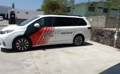 Toyota Sienna LTD 2019 (DEMO)-2