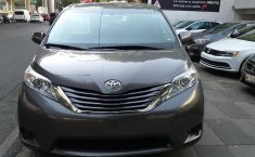 Toyota Sienna impecable en Miguel Hidalgo-7