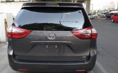 Toyota Sienna impecable en Miguel Hidalgo-5