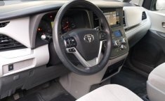 Toyota Sienna impecable en Miguel Hidalgo-16