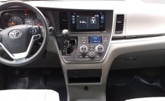 Toyota Sienna impecable en Miguel Hidalgo-18
