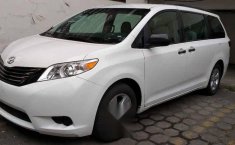 Toyota Sienna 2017 impecable-4