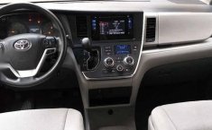 Toyota Sienna 2017 impecable-12