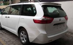 Toyota Sienna 2017 impecable-3