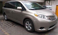 Toyota Sienna 2017 barato en Miguel Hidalgo-1