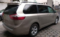 Toyota Sienna 2017 barato en Miguel Hidalgo-2
