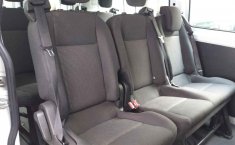 Pongo a la venta un Ford Transit en excelente condicción-6