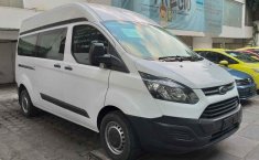 Pongo a la venta un Ford Transit en excelente condicción-0