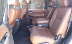 Toyota Sequoia Platinum 2011 -8
