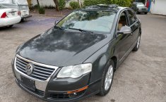 Volkswagen Passat 2.0 Sedán 2006-10