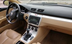 Volkswagen Passat 2.0 Sedán 2006-9