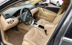 Volkswagen Passat 2.0 Sedán 2006-1