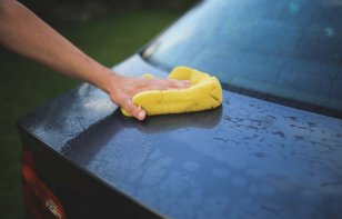 ¿Tu auto está lleno de ceniza volcánica? Así debes lavarlo