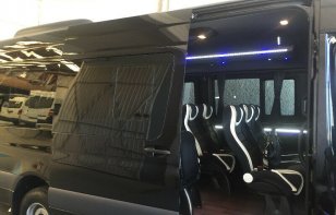 Quiero vender urgentemente mi auto Mercedes-Benz Sprinter 2019 muy bien estado