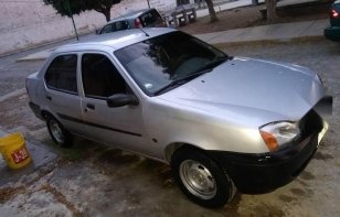 Ford Ikon 2001 en venta