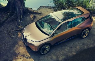 BMW revela nueva imagen del volante del iNEXT