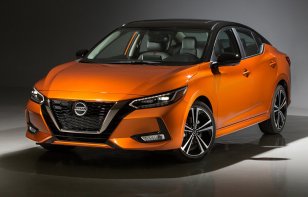 Nissan Sentra 2020 Reseña - Toda una referencia entre los sedanes compactos