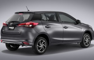 Toyota Yaris Hatchback 2021 Reseña - Un buen auto para los más jóvenes