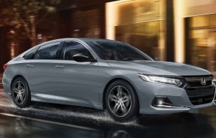 Honda Accord 2021 Reseña - Un sedán que mejora con los años