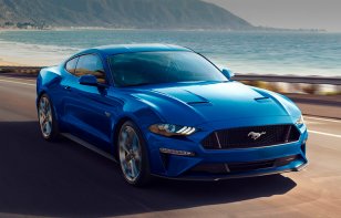 Ford Mustang 2021 Reseña - Una bestia para la conducción deportiva