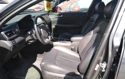 Se vende un Kia Optima de segunda mano