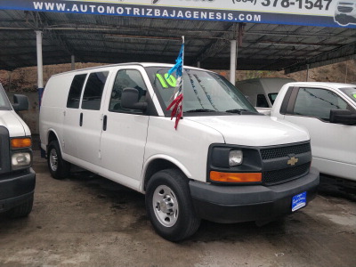 Un carro Chevrolet Express 2010 en Tijuana