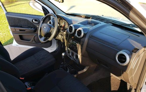 Quiero vender un Ford EcoSport en buena condicción