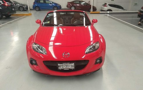 Me veo obligado vender mi carro Mazda MX-5 2014 por cuestiones económicas