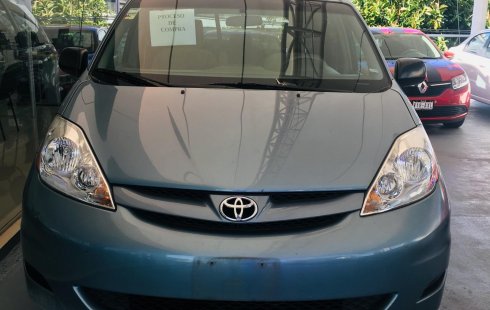 Vendo camioneta Sienna jalando al 100