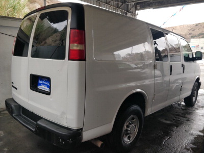 Tengo que vender mi querido Chevrolet Express 2010 en muy buena condición