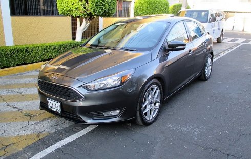 Ford Focus SE Hatchback luxury flex fuel 2016