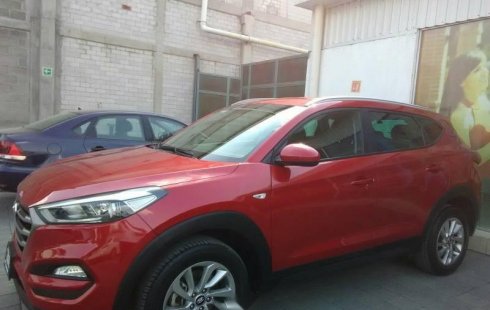 Un carro Hyundai Tucson 2016 en Ecatepec de Morelos