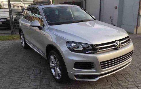 Vendo un Volkswagen Touareg por cuestiones económicas