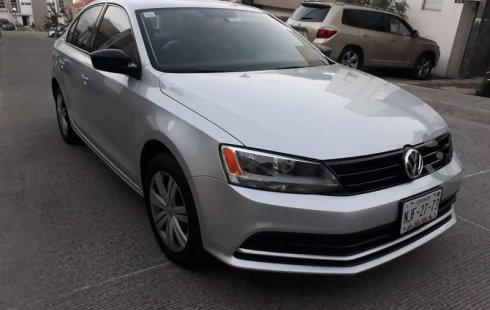 Volkswagen Jetta precio muy asequible