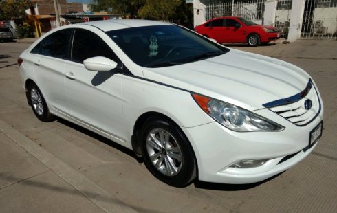 Vendo un carro Hyundai Sonata 2011 excelente, llámama para verlo