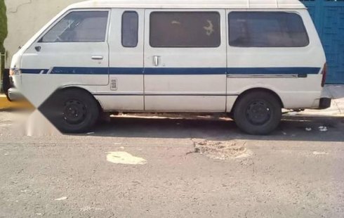 Pongo a la venta un Nissan Ichi van en excelente condicción