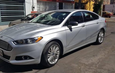 Pongo a la venta cuanto antes posible un Ford Fusion en excelente condicción