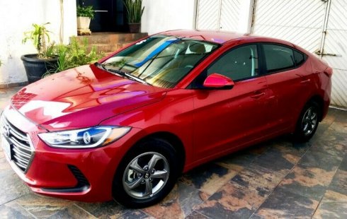 Pongo a la venta cuanto antes posible un Hyundai Elantra en excelente condicción