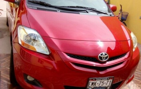 Pongo a la venta cuanto antes posible un Toyota Yaris en excelente condicción