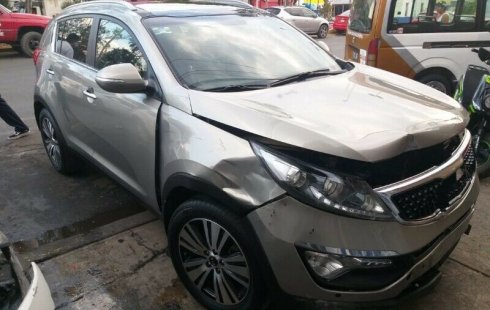 Pongo a la venta cuanto antes posible un Kia Sportage en excelente condicción